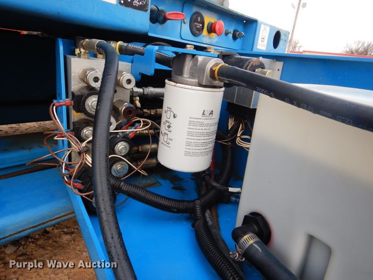 image for item DI2388 2003 Genie GS-2646 scissor lift