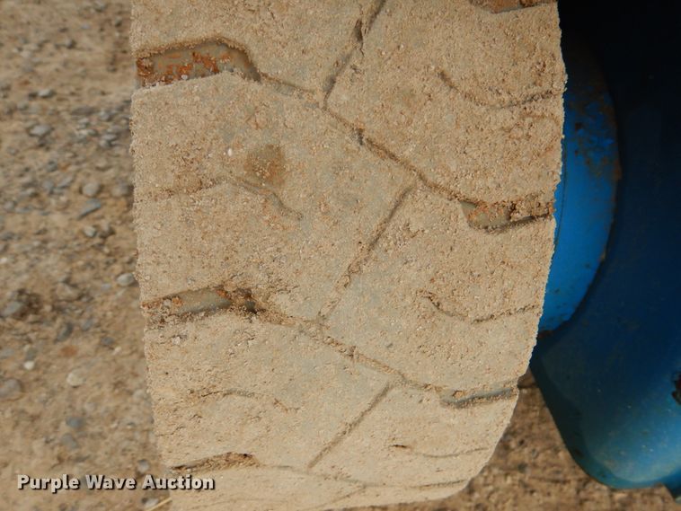 image for item DI2388 2003 Genie GS-2646 scissor lift