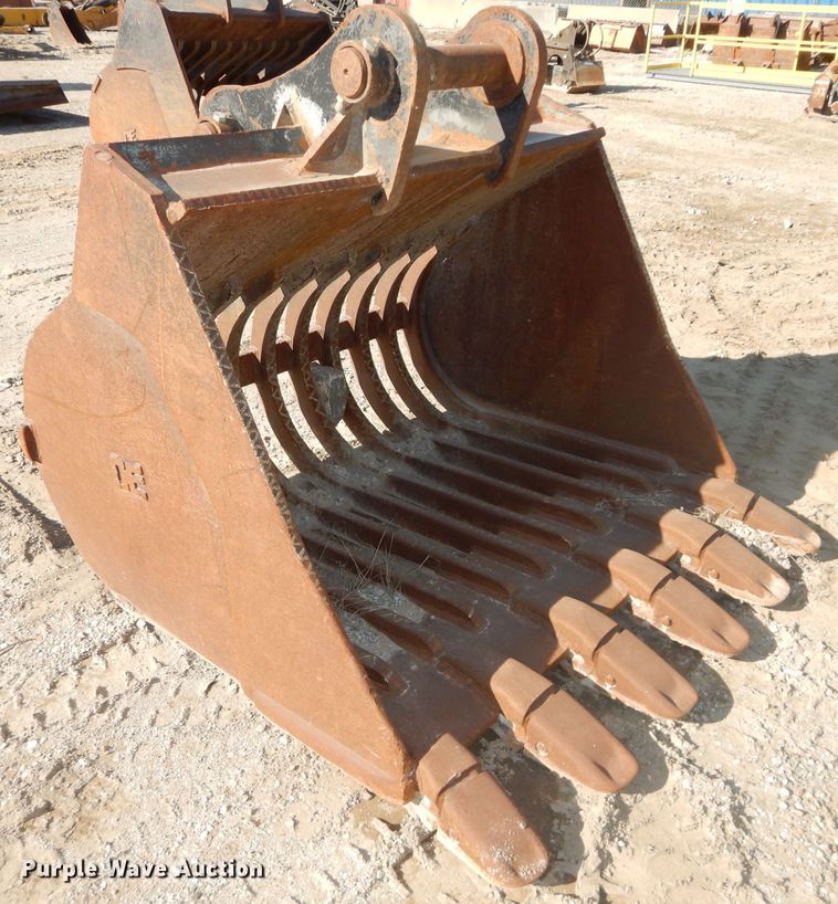 image for item DI9089 59"W skeletonized excavator bucket