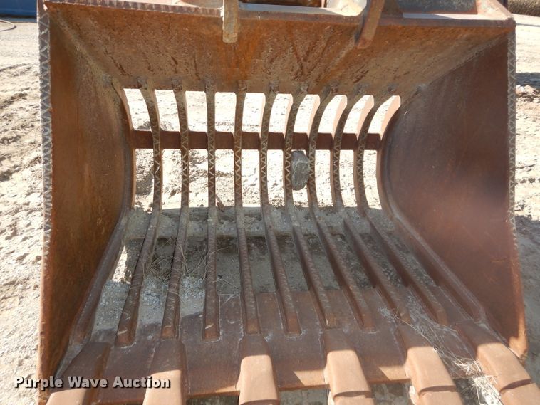 image for item DI9089 59"W skeletonized excavator bucket