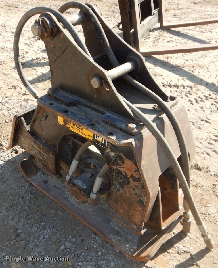 image for item DI9093 2014 Caterpillar plate compactor