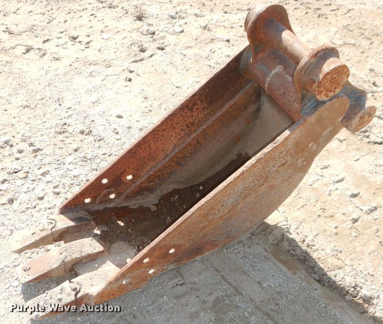image for item DI9094 12"W backhoe bucket