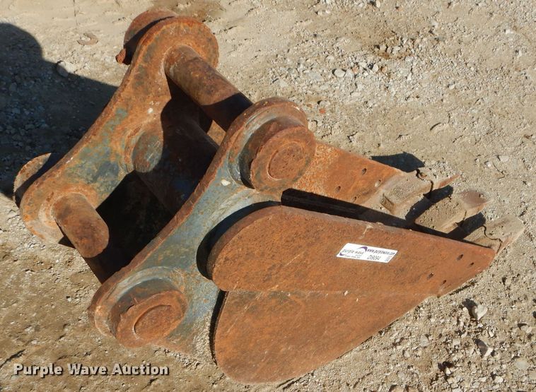 image for item DI9094 12"W backhoe bucket