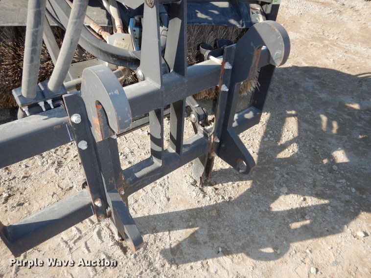 image for item DI9095 Caterpillar BA25 angle broom