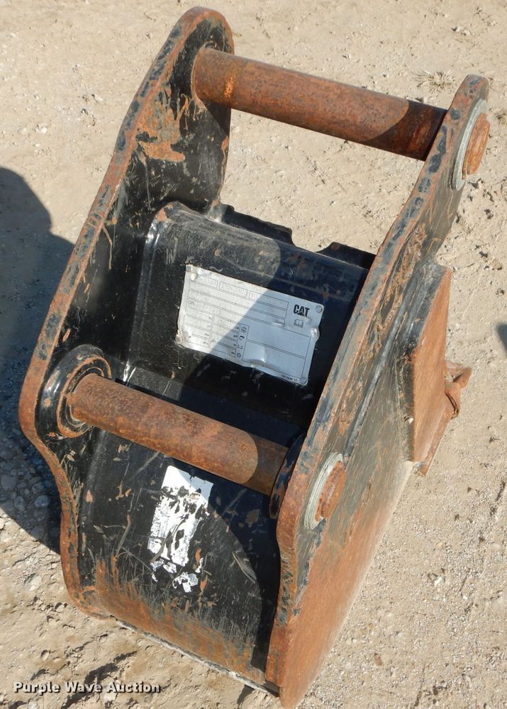 image for item DI9096 Caterpillar 12"W backhoe bucket