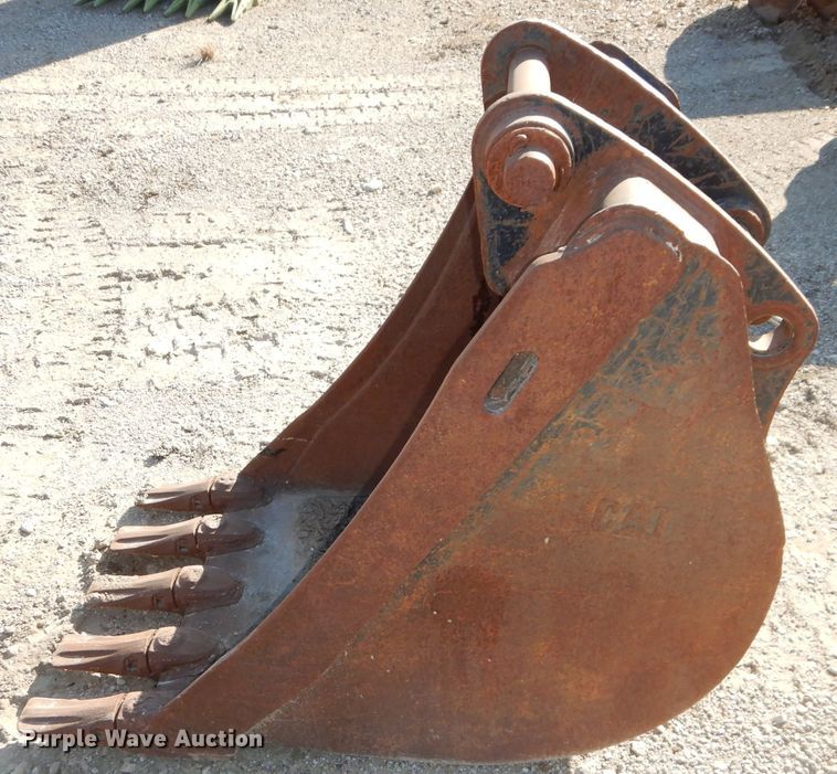image for item DI9097 Caterpillar 24"W backhoe bucket