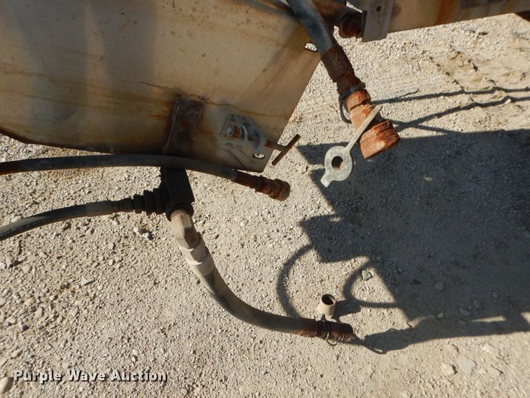 image for item DI9102 2013 Warren AC2400-10 spreader