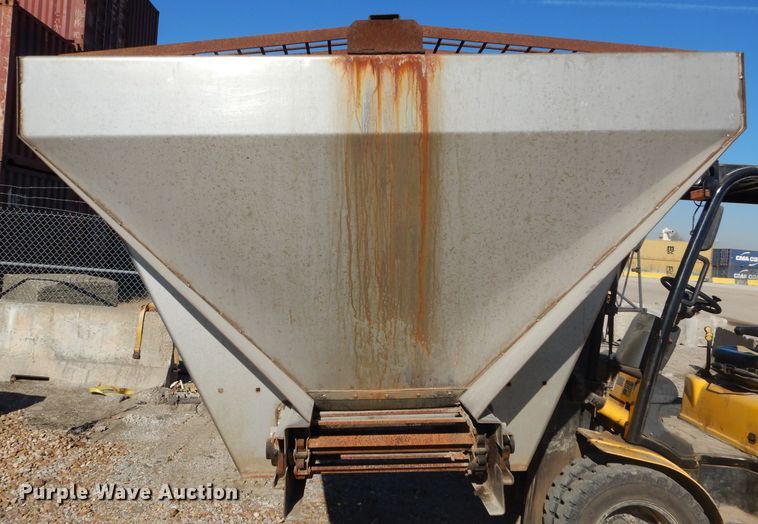 image for item DI9103 2013 Warren AC2400-10 spreader