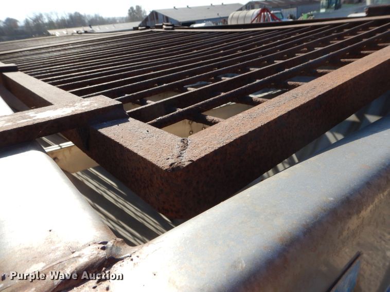 image for item DI9103 2013 Warren AC2400-10 spreader