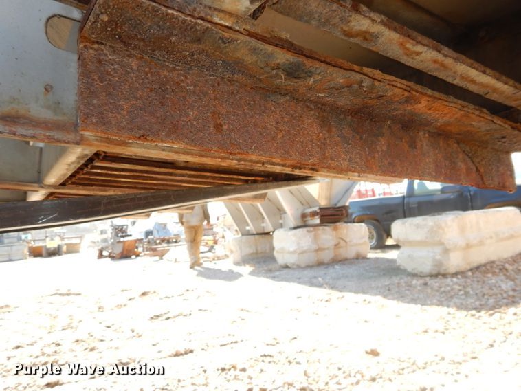 image for item DI9103 2013 Warren AC2400-10 spreader