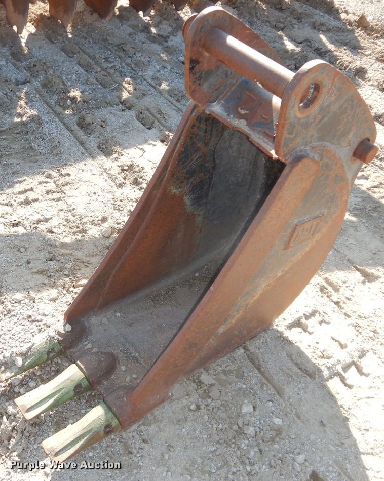image for item DI9106 Caterpillar 12"W backhoe bucket