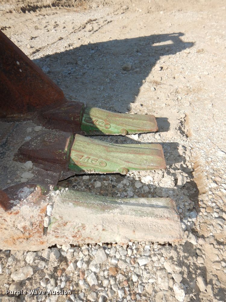 image for item DI9106 Caterpillar 12"W backhoe bucket