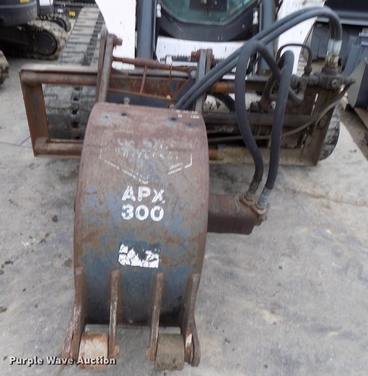 image for item DO9427 1999 Coneqtec Universal APX3000 skid steer cold planer