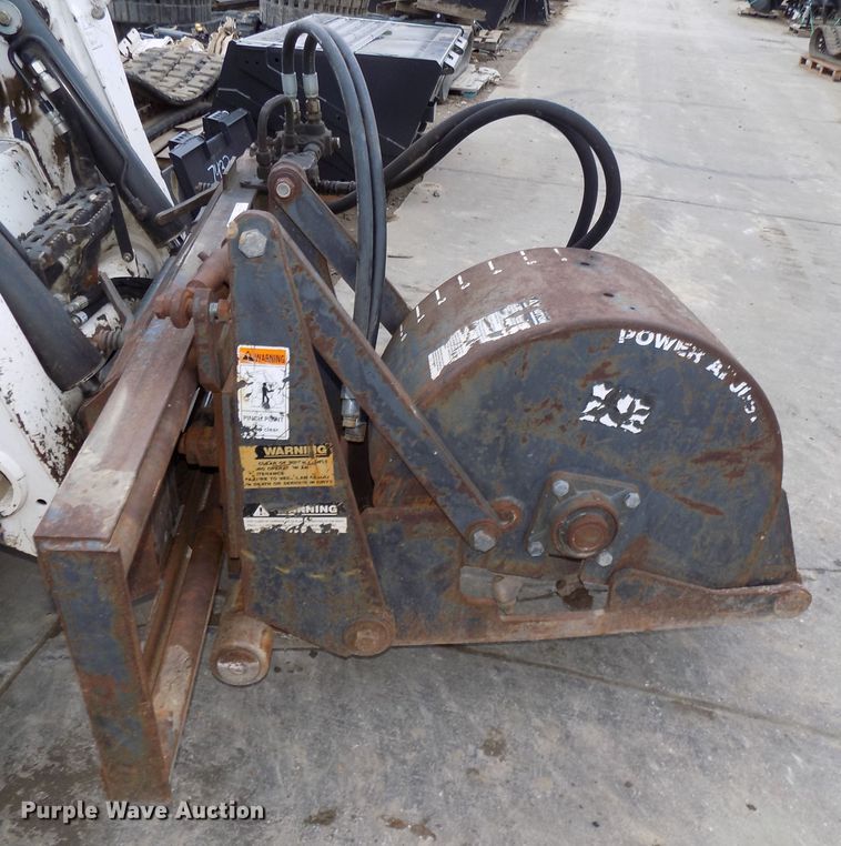 image for item DO9427 1999 Coneqtec Universal APX3000 skid steer cold planer