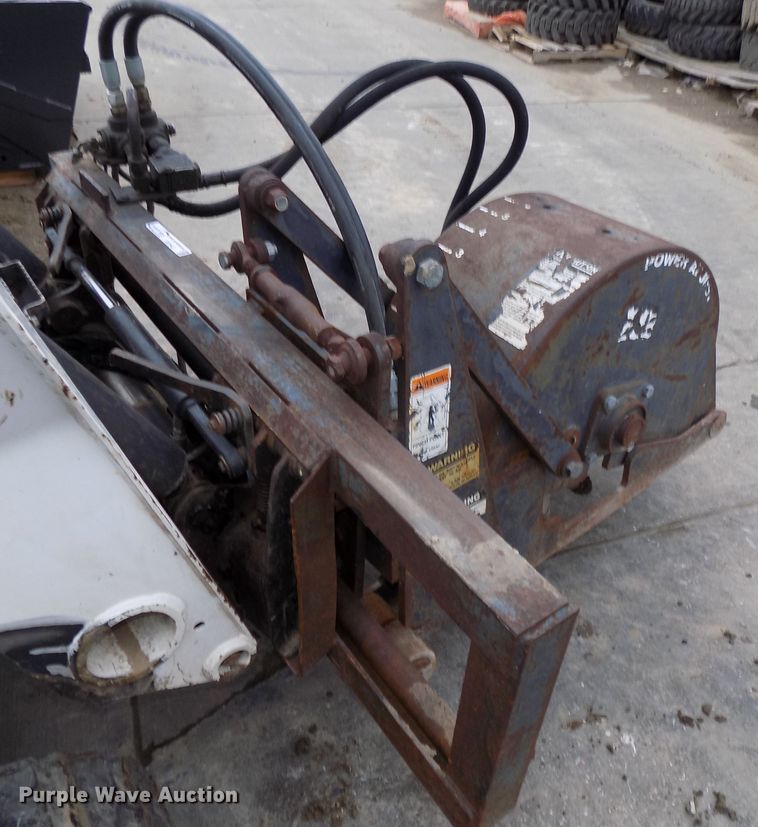 image for item DO9427 1999 Coneqtec Universal APX3000 skid steer cold planer