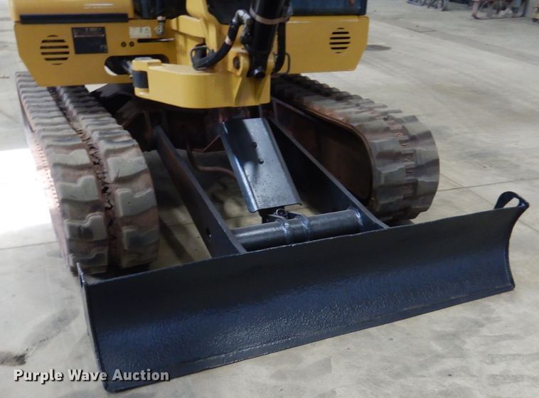 image for item EC9146 2007 Caterpillar 302.5C mini excavator