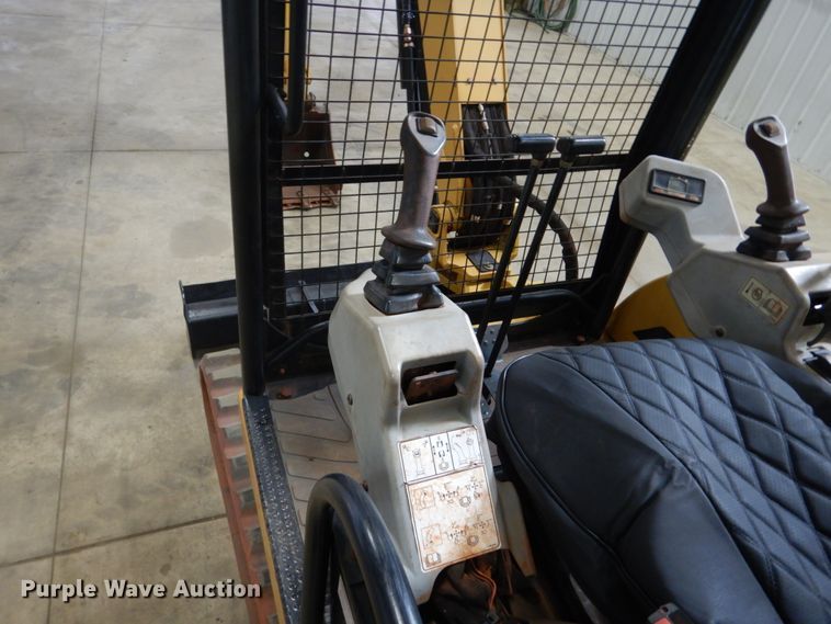 image for item EC9146 2007 Caterpillar 302.5C mini excavator