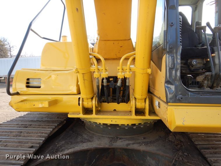 image for item EC9149 2006 Komatsu PC200LC-7 excavator