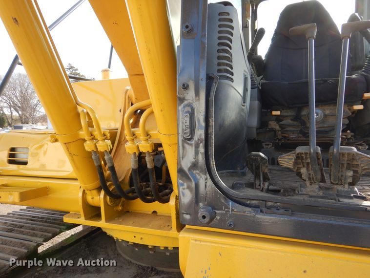 image for item EC9149 2006 Komatsu PC200LC-7 excavator