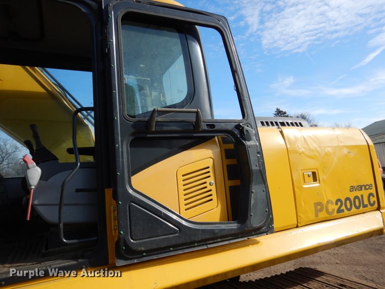 image for item EC9149 2006 Komatsu PC200LC-7 excavator