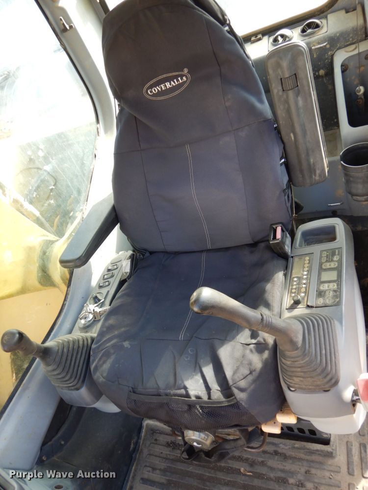 image for item EC9149 2006 Komatsu PC200LC-7 excavator