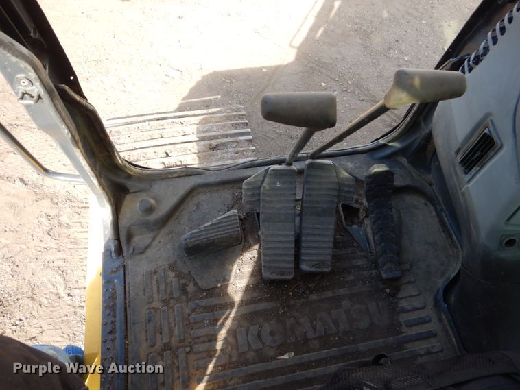 image for item EC9149 2006 Komatsu PC200LC-7 excavator