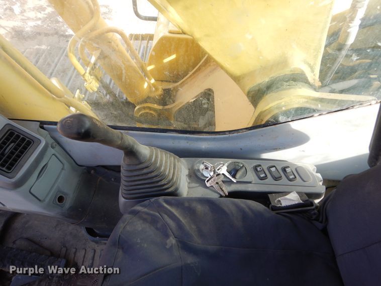 image for item EC9149 2006 Komatsu PC200LC-7 excavator