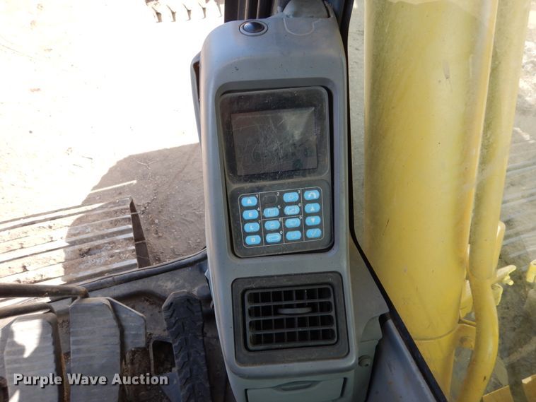 image for item EC9149 2006 Komatsu PC200LC-7 excavator