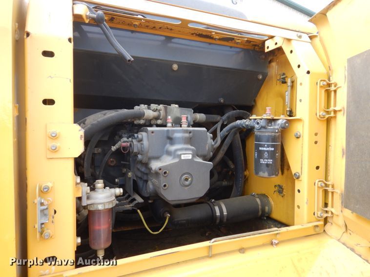 image for item EC9149 2006 Komatsu PC200LC-7 excavator