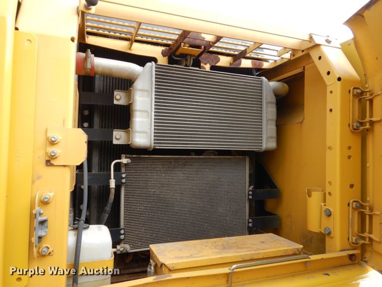 image for item EC9149 2006 Komatsu PC200LC-7 excavator