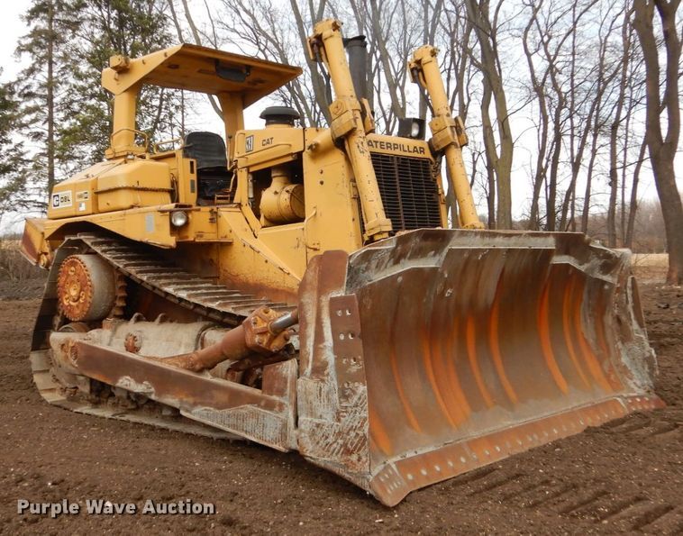 image for item EC9150 1984 Caterpillar D8L dozer