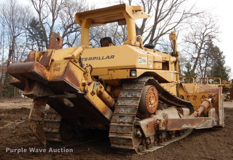 image for item EC9150 1984 Caterpillar D8L dozer
