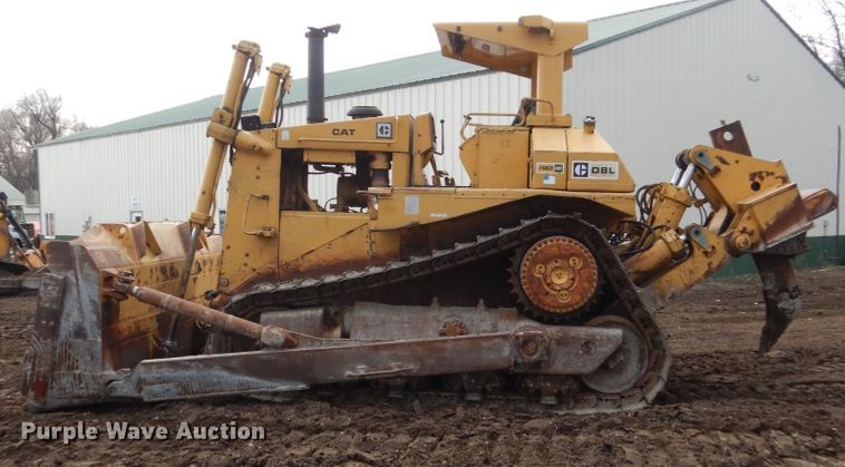 image for item EC9150 1984 Caterpillar D8L dozer