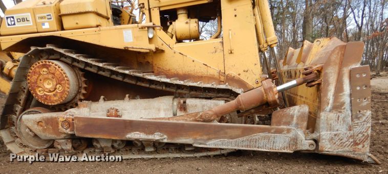image for item EC9150 1984 Caterpillar D8L dozer
