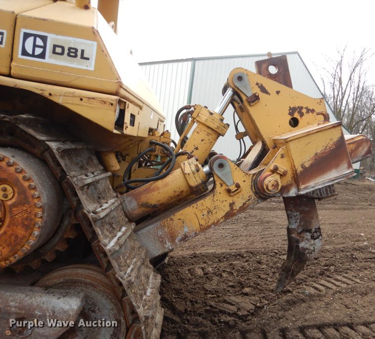 image for item EC9150 1984 Caterpillar D8L dozer