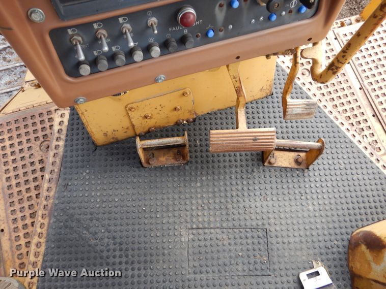 image for item EC9150 1984 Caterpillar D8L dozer