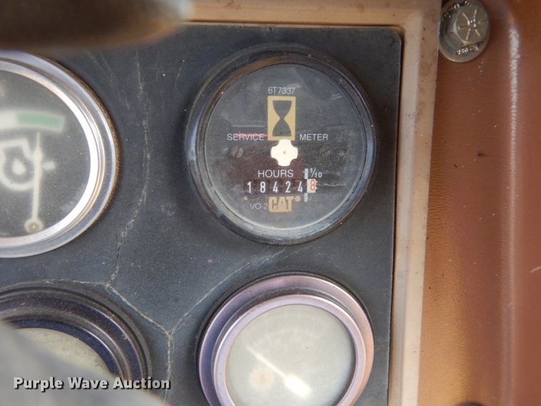 image for item EC9150 1984 Caterpillar D8L dozer