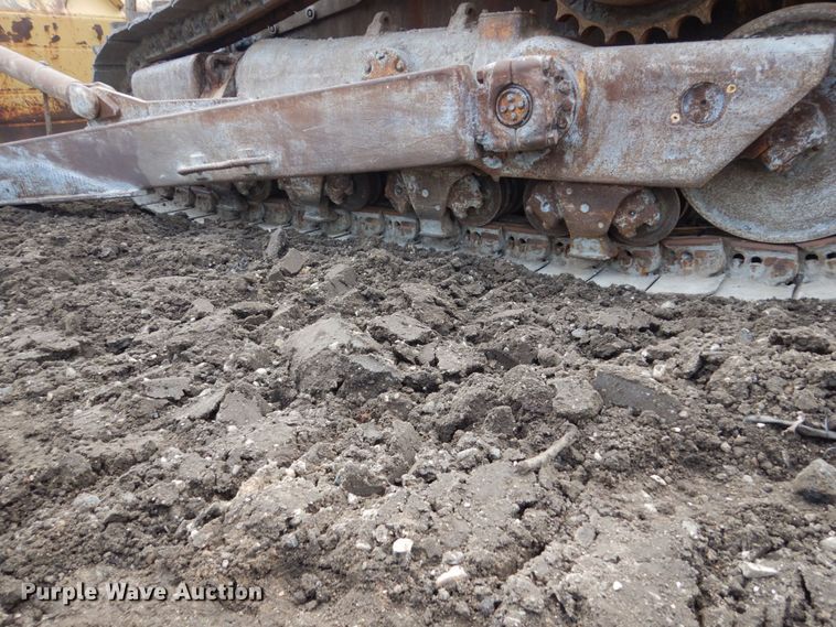 image for item EC9150 1984 Caterpillar D8L dozer