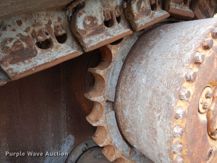 image for item EC9150 1984 Caterpillar D8L dozer