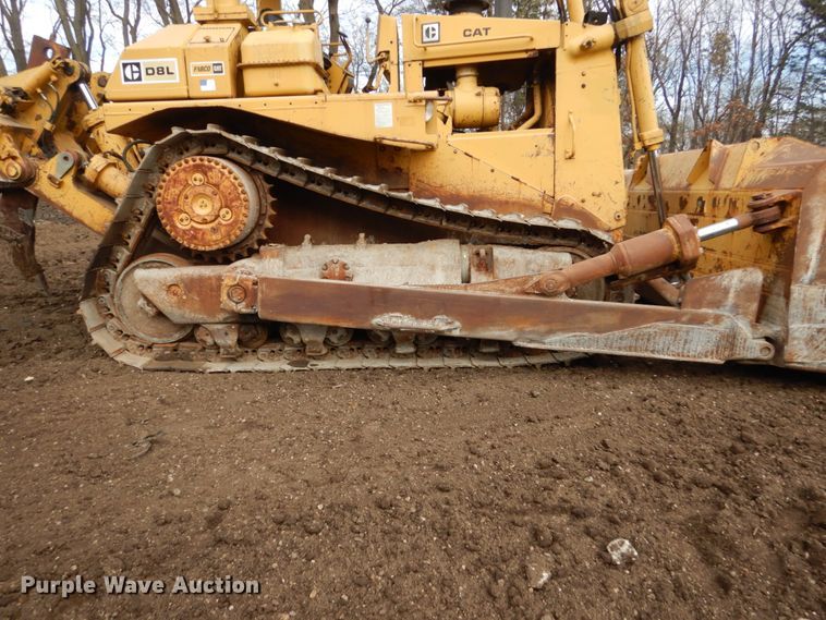 image for item EC9150 1984 Caterpillar D8L dozer