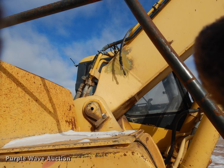 image for item EC9153 2006 Komatsu PC300LC-7E excavator