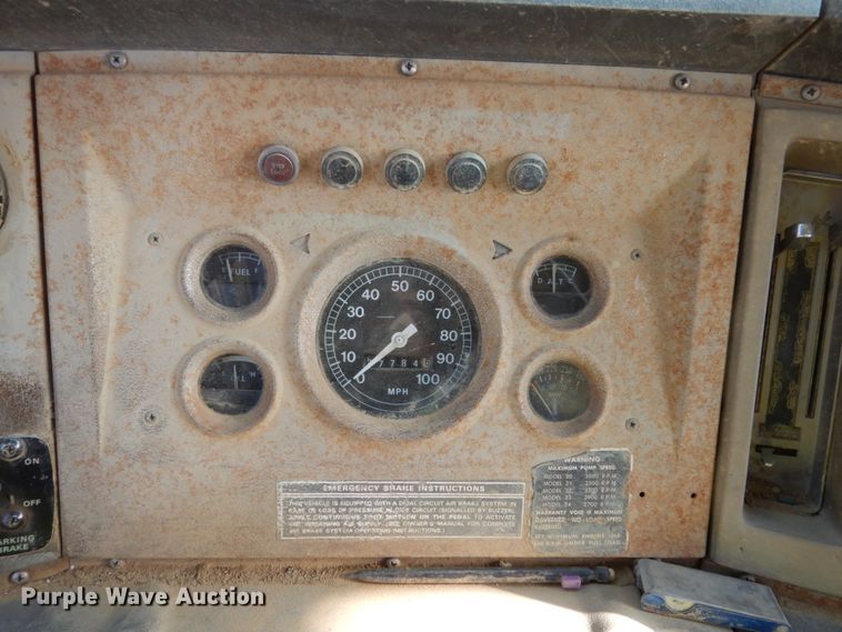 image for item EC9159 1973 Ford 8000 flatbed truck