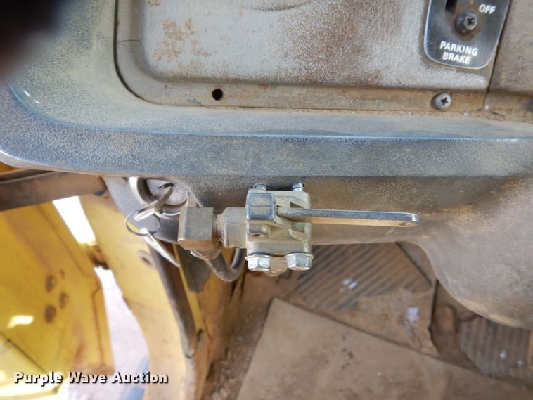 image for item EC9159 1973 Ford 8000 flatbed truck