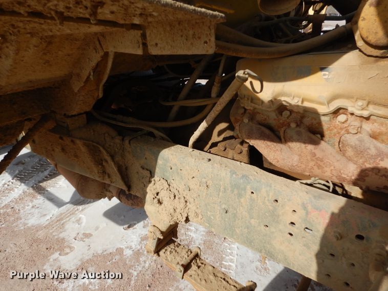 image for item EC9159 1973 Ford 8000 flatbed truck