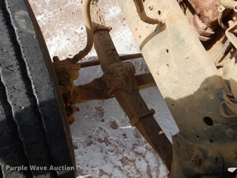 image for item EC9159 1973 Ford 8000 flatbed truck