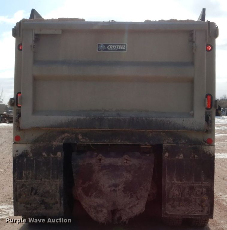 image for item EC9160 2004 International 7600 dump truck