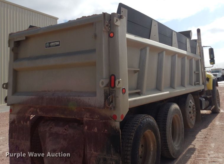 image for item EC9160 2004 International 7600 dump truck