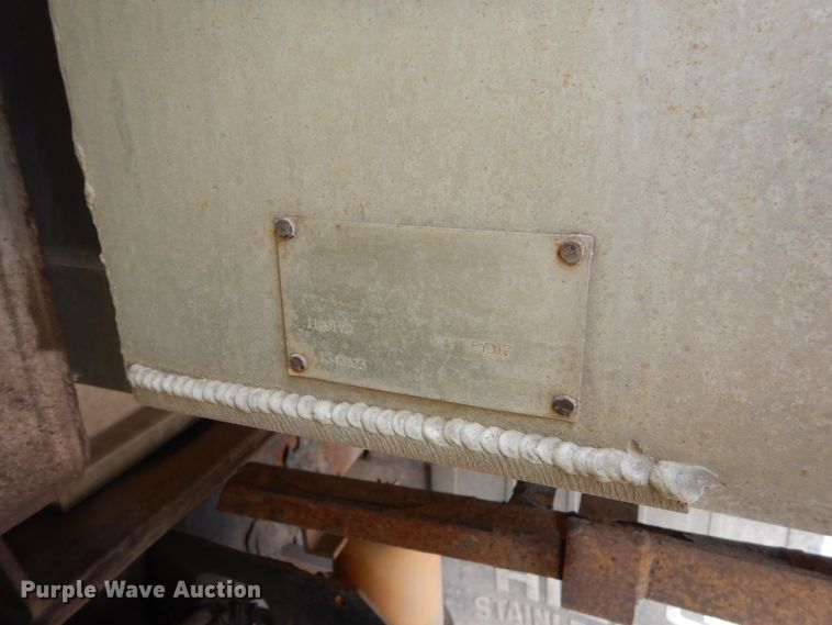 image for item EC9160 2004 International 7600 dump truck