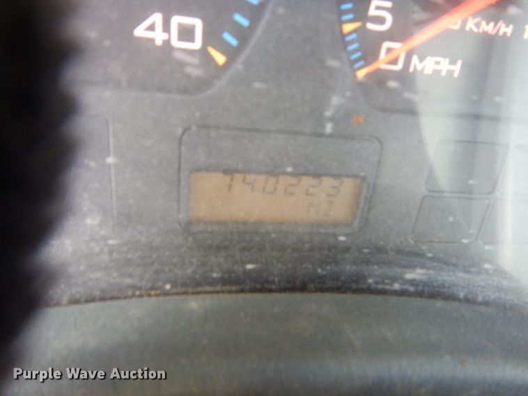 image for item EC9160 2004 International 7600 dump truck