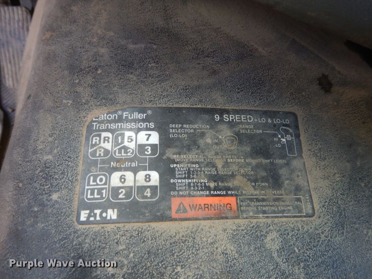 image for item EC9160 2004 International 7600 dump truck